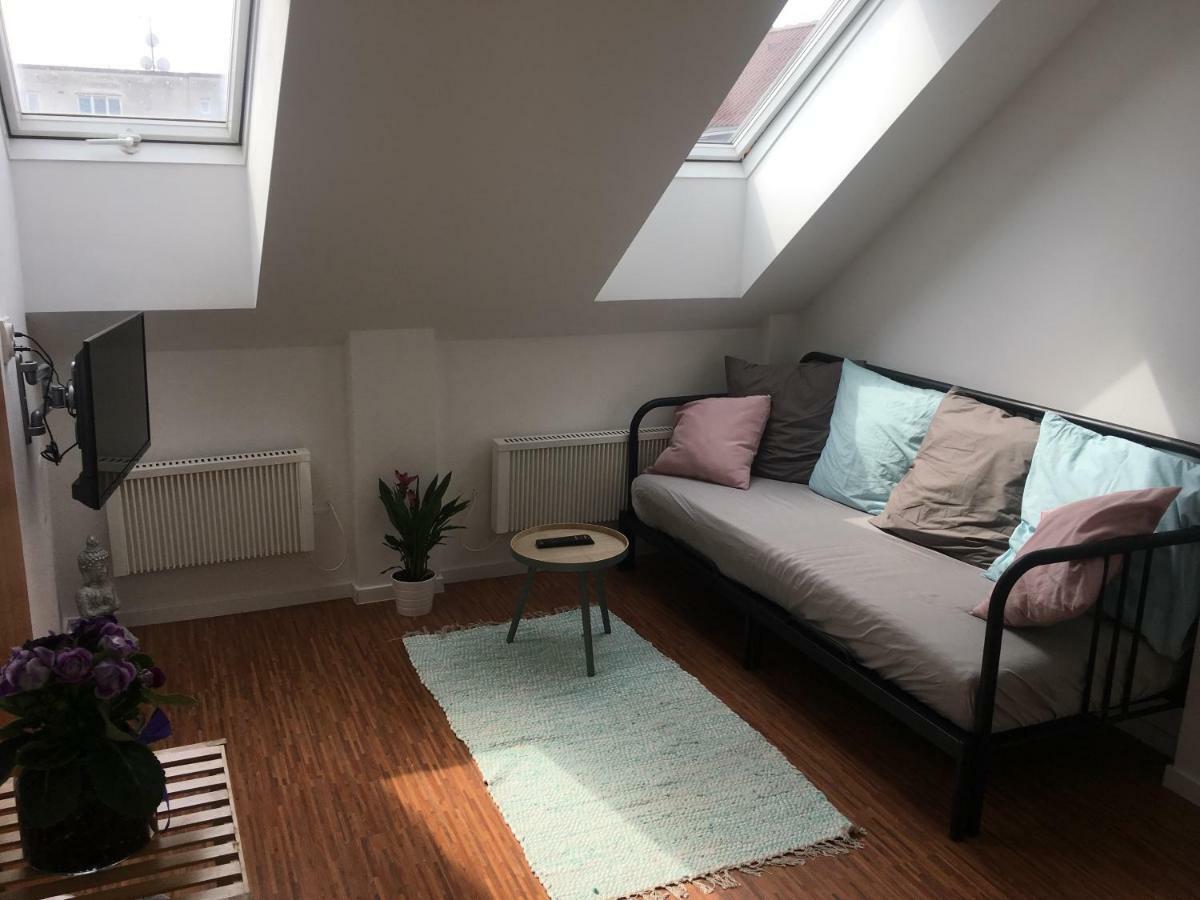 Pension Skylark Pardubice Exterior foto