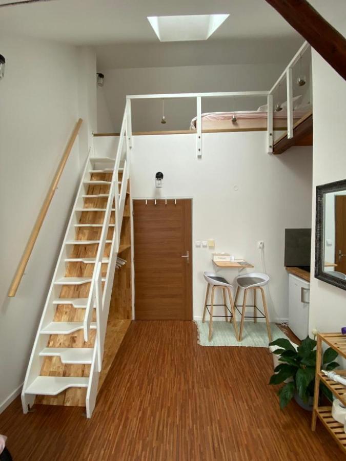 Pension Skylark Pardubice Exterior foto